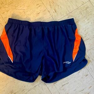 Saucony Men’s 2Xl Work Out or Swimming Shorts with pockect and underwear